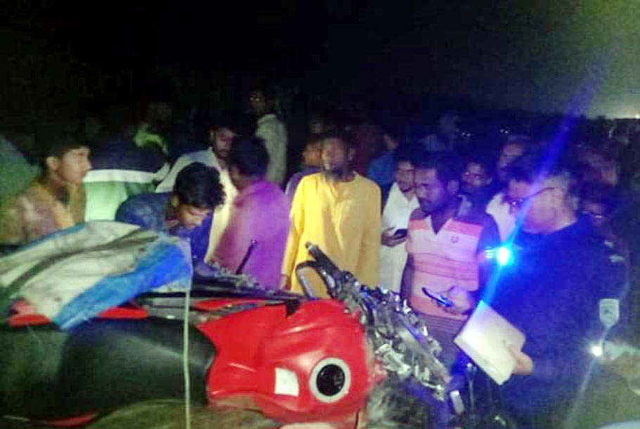 দিনাজপুরে মোটরসাইকেল-মাইক্রোবাসের মুখোমুখি সংঘর্ষে নিহত ২