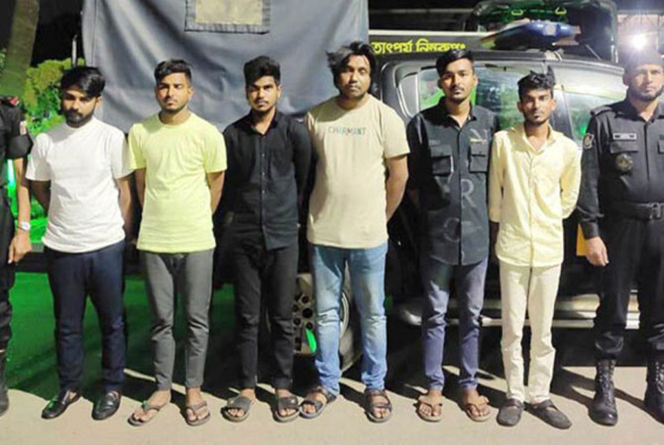 রূপগঞ্জে ৬৩ হাজার ইয়াবাসহ গ্রেফতার ৬