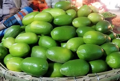 চট্টগ্রামে লেবুর হালি ৮০, বেড়েছে মুরগীর দামও