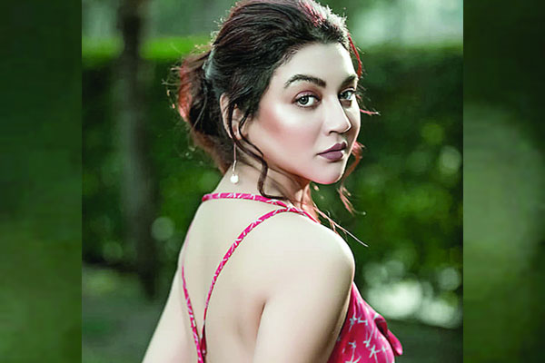 অনবদ্য জয়া