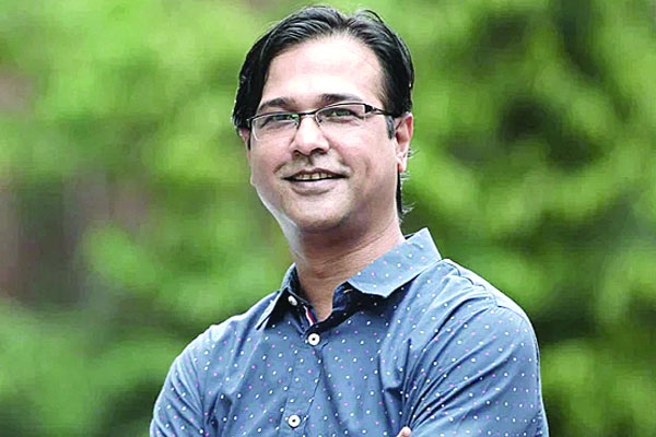 অসংগতি নিয়ে আসিফ আকবর