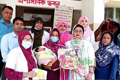 হঠাৎ প্রসববেদনা, বাসেই সন্তান প্রসব