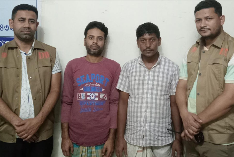 মানিকগঞ্জে হেরোইন-ইয়াবাসহ দুই মাদক কারবারি গ্রেফতার
