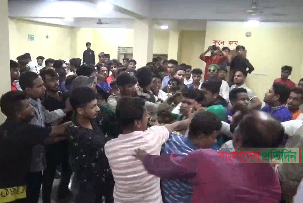 নরসিংদীতে বিএনপির ইফতার মাহফিলে দফায় দফায় হাতাহাতি