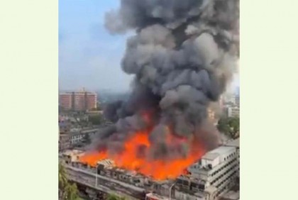 বাড়ছে আগুন, নিয়ন্ত্রণে ৪৭ ইউনিট