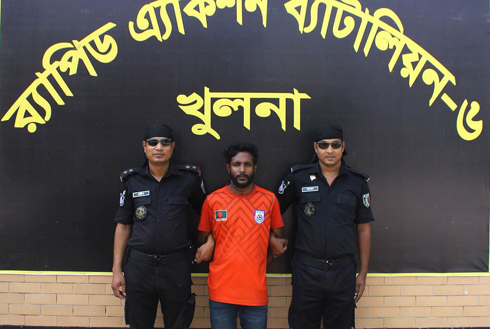 কাশিয়ানিতে কিশোরীকে গণধর্ষণে মূলহোতা নড়াইলে গ্রেফতার