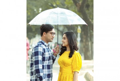 'লাভ সেমিস্টার' নাটকে জোভানের প্রেমিকা নিহা  