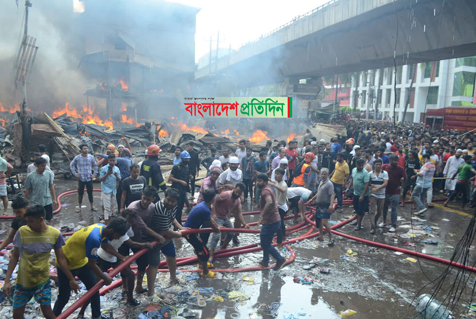 বঙ্গবাজারে অগ্নিকাণ্ড : মামলা করবে ফায়ার সার্ভিস


