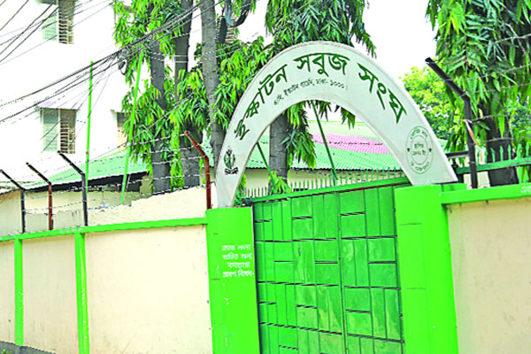 খেলা নেই সবুজ সংঘে, চলে রাতভর জুয়া-মাদক