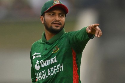 আইসিসির মাস সেরার দৌড়ে সাকিব