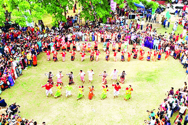 জমেছে বৈসাবি মেলা