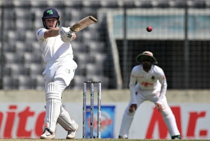 অভিষেকেই টাকারের সেঞ্চুরি