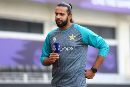 দল থেকে বাদ পড়লে ‘ব্যবস্থা’ নেওয়ার হুমকি ইমাদের