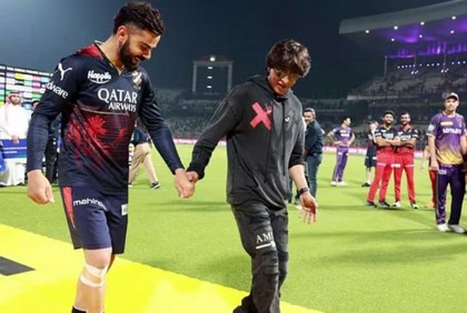 কোহলিকে নাচ শেখালেন শাহরুখ