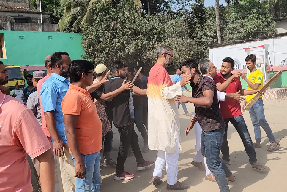 ফেনীর দাগনভূঞায় বিএনপির কর্মসূচিতে হামলার অভিযোগ 
