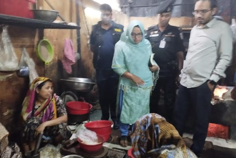 দিনাজপুরে দুটি ব্যবসা প্রতিষ্ঠানকে জরিমানা