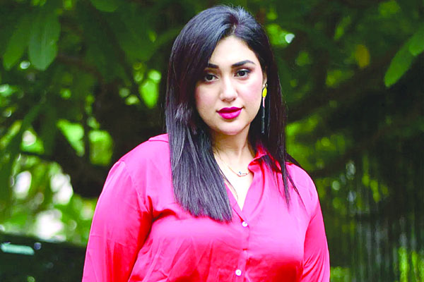 অপু বিশ্বাসের আবেগঘন স্ট্যাটাস