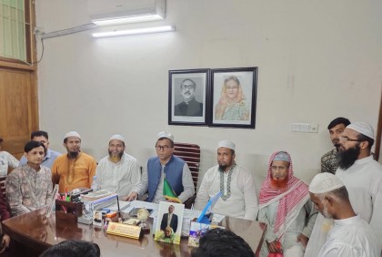 বঙ্গবাজারের শরীয়তপুরের ক্ষতিগ্রস্তদের সঙ্গে উপমন্ত্রী শামীমের বৈঠক 

