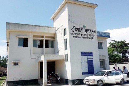 ব্যবসায়ীর মৃত্যুতে বুড়িমারী স্থলবন্দরে ৩ ঘণ্টা বন্ধ ছিল আমদানি-রফতানি