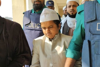 জামিন স্থগিত, মুক্তি পাচ্ছেন না ‘শিশুবক্তা’ রফিকুল ইসলাম মাদানী