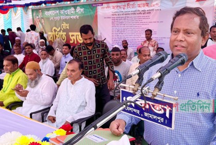 ‘শেখ হাসিনার হাতে উন্নয়নের জাদুর কাঠি, যেখানে স্পর্শ করেন উন্নয়নে ভেসে যায়’