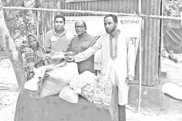 বসুন্ধরার এক মাসের খাদ্য সহায়তা পেল দরিদ্র পরিবার