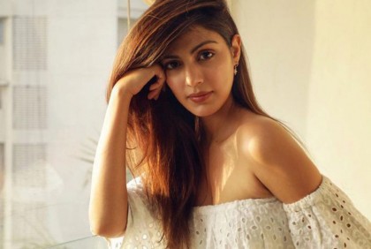 ক্যামেরার সামনে ফিরতেই রিয়ার চ্যালেঞ্জ