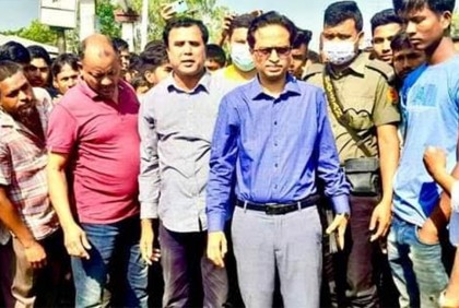 দিনাজপুরে ট্রাকচাপায় স্কুলছাত্রের মৃত্যু, মহাসড়ক অবরোধ