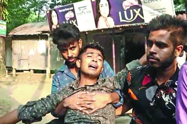 রাতভর সংঘর্ষে রণক্ষেত্র দুজন নিহত