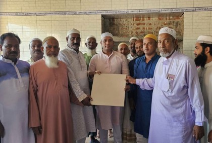 ঠাকুরগাঁওয়ে মসজিদের উন্নয়ন কাজের উদ্বোধন