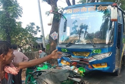 বোয়ালখালীতে বাস চাপায় নারীসহ সিএনজির ৬ যাত্রী নিহত