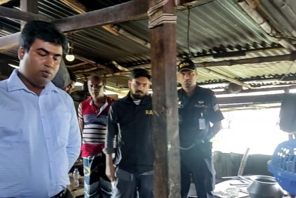 মোংলায় ৩ প্রতিষ্ঠানকে ৩৭ হাজার টাকা জরিমানা 