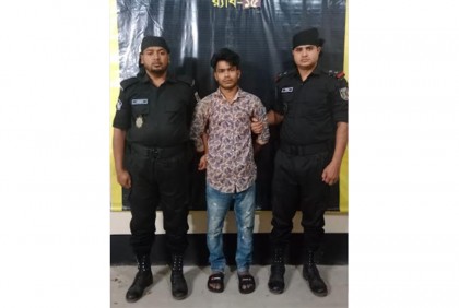 টেকনাফে বিপুল পরিমাণ মাদকসহ আটক ১