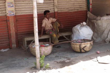 ঝিনাইদহে গরমে অতিষ্ঠ জনজীবন