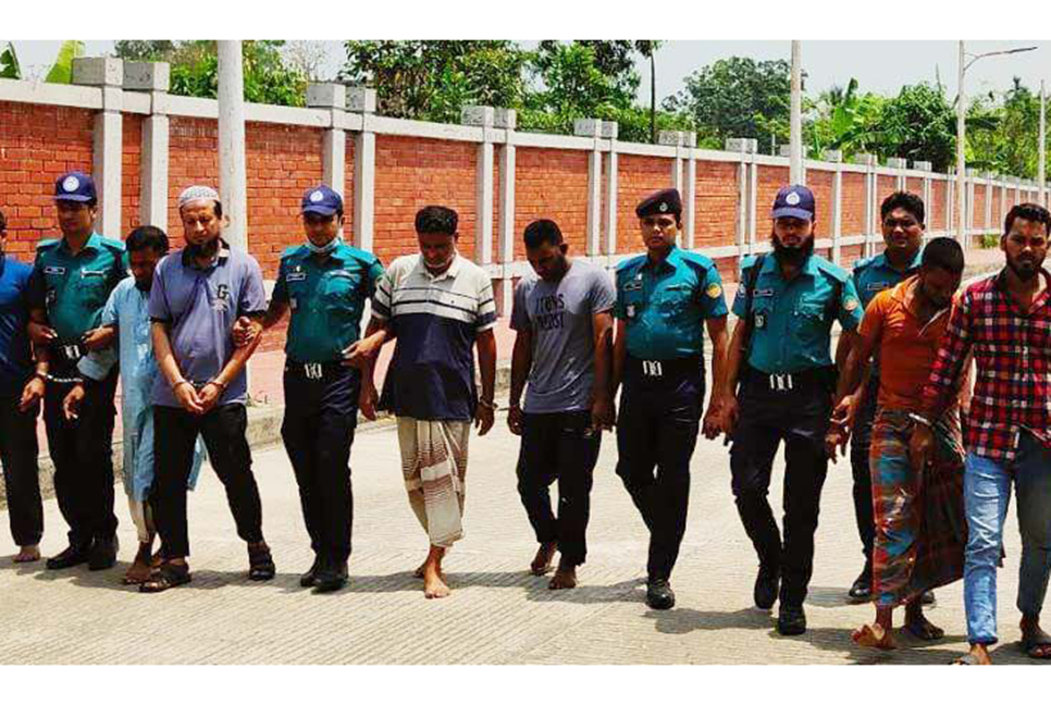 গাজীপুরে ডাকাতির ঘটনায় গ্রেফতার ৭