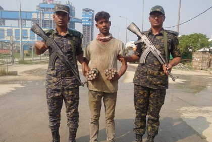রামপাল তাপ বিদ্যুৎ কেন্দ্রের কপার ক্যাবলসহ চোর আটক