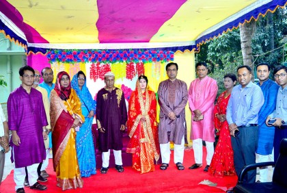 বাকপ্রতিবন্ধী লাভলী খাতুনের বিয়ে দিলেন জেলা প্রশাসক