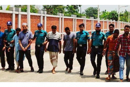 গাজীপুরে ডাকাতির ঘটনায় গ্রেফতার ৭