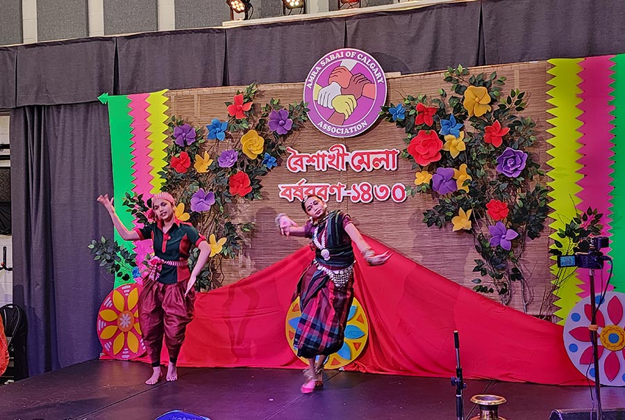 কানাডায় উৎসবমুখর ও বর্ণিল পরিবেশে বর্ষবরণ  