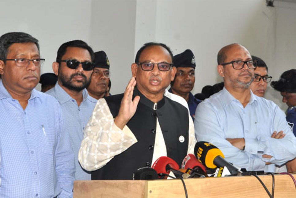 টিকিটবিহীন যাত্রীদের আর ট্রেন ভ্রমণের সুযোগ নেই : রেলমন্ত্রী
