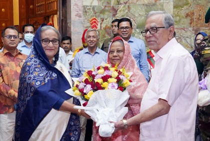 বঙ্গভবনে রাষ্ট্রপতির সঙ্গে প্রধানমন্ত্রীর সৌজন্য সাক্ষাৎ

