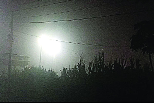 দাবদাহের রাতে শেরপুরে কুয়াশা