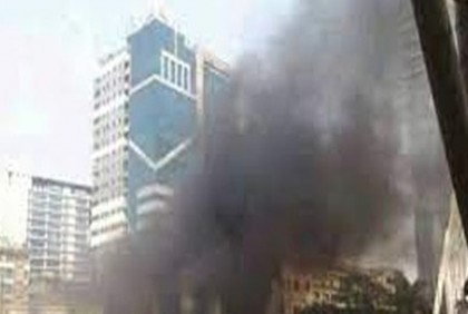 বায়তুল মোকাররমে স্বর্ণের দোকানে আগুন