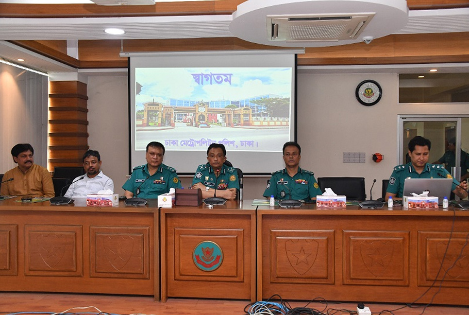 মার্কেটে আইপি ক্যামেরা বসানোর পরামর্শ ডিএমপি কমিশনারের

