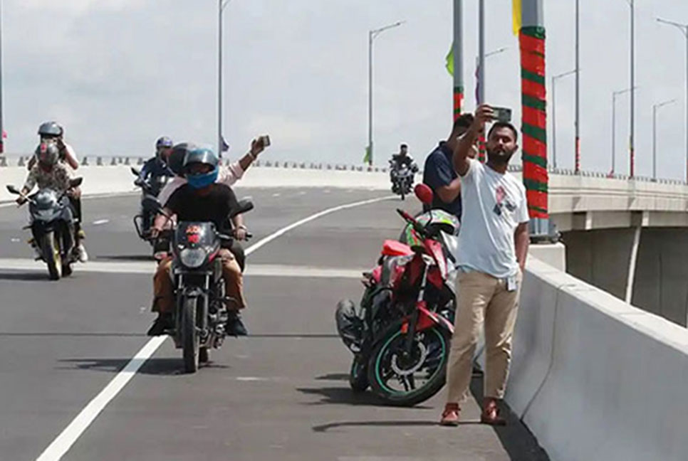নিয়ম না মানলে পদ্মা সেতুতে মোটরসাইকেল চলাচল বন্ধ