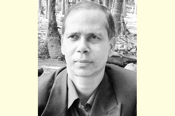 বঙ্গবাজারে আগুন : কেঁচো খুঁড়তে সাপ