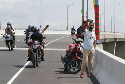 নিয়ম না মানলে পদ্মা সেতুতে মোটরসাইকেল চলাচল বন্ধ