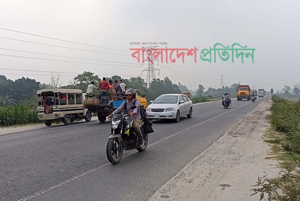 ফাঁকা ঢাকা-টাঙ্গাইল-বঙ্গবন্ধু সেতু মহাসড়ক, স্বস্তি নিয়ে বাড়ি ফিরছে মানুষ

