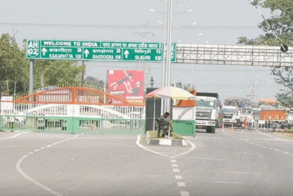 বাংলাবান্ধা স্থলবন্দরে ৮ দিন আমদানি-রফতানি বন্ধ