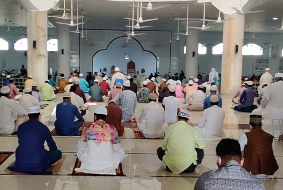 ঈদে বসুন্ধরা আবাসিক এলাকায় ছয় জামাত